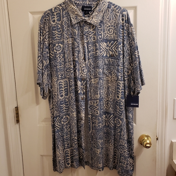 Shirt - Picture 1 of 4